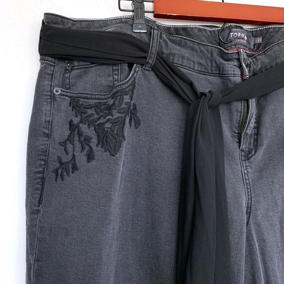 Torrid Gray Black Boyfriend Embroidered Jeans - Picture 5 of 8